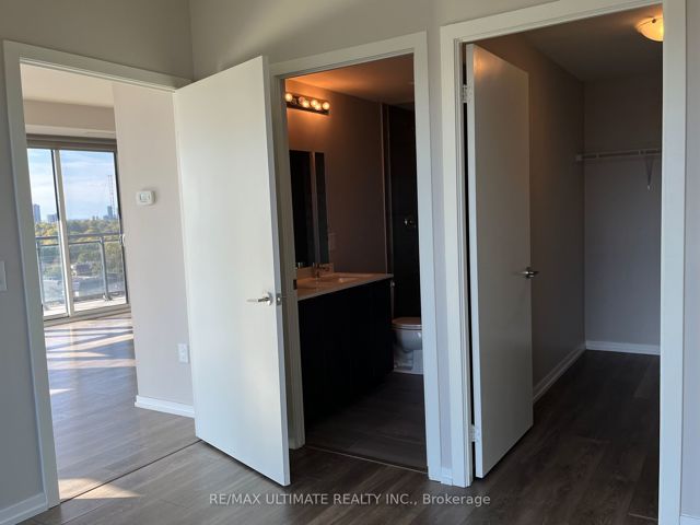 1113 - 3237 Bayview Ave