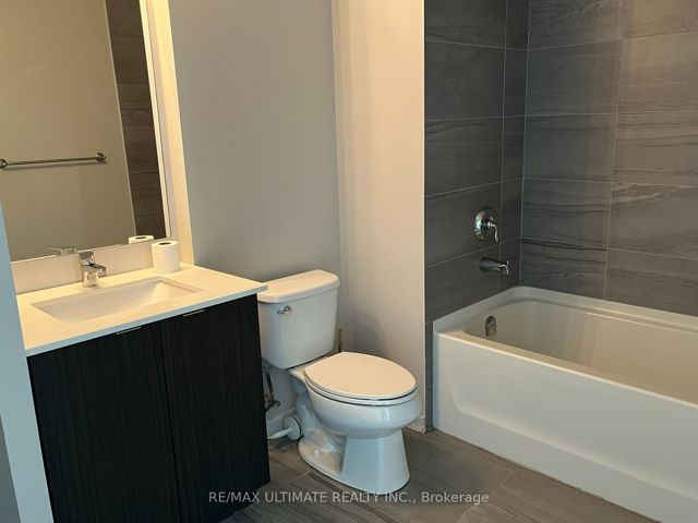 1113 - 3237 Bayview Ave