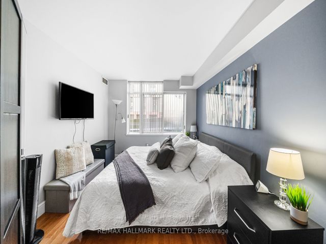 303 - 70 Mill St