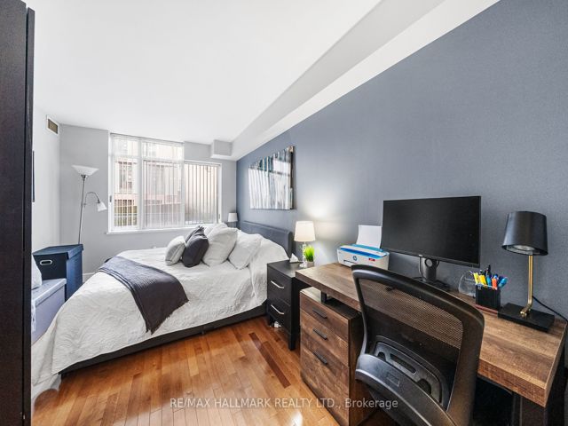 303 - 70 Mill St