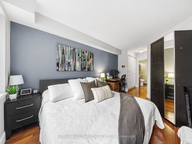 303 - 70 Mill St