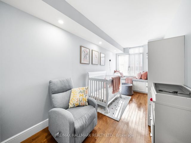 303 - 70 Mill St