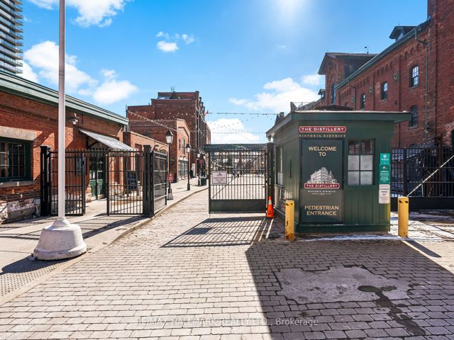303 - 70 Mill St