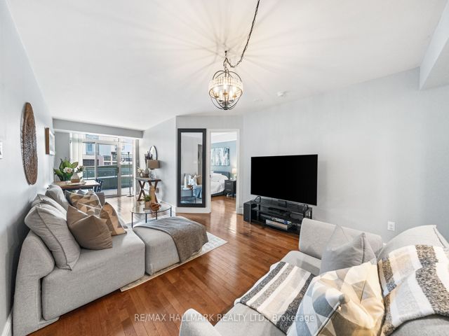 303 - 70 Mill St