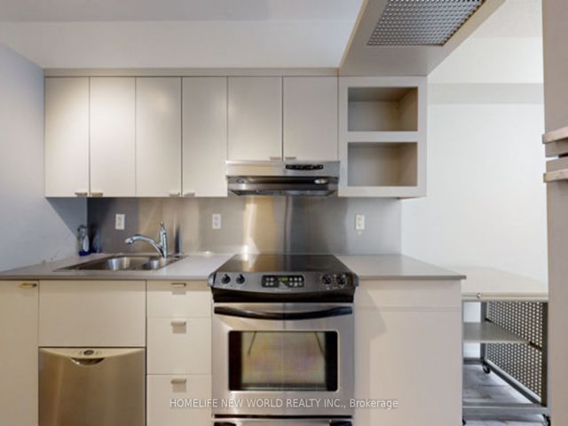 752 - 111 Elizabeth St