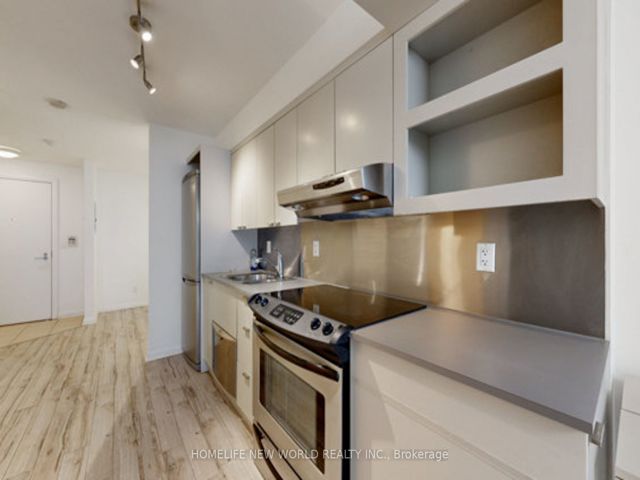 752 - 111 Elizabeth St