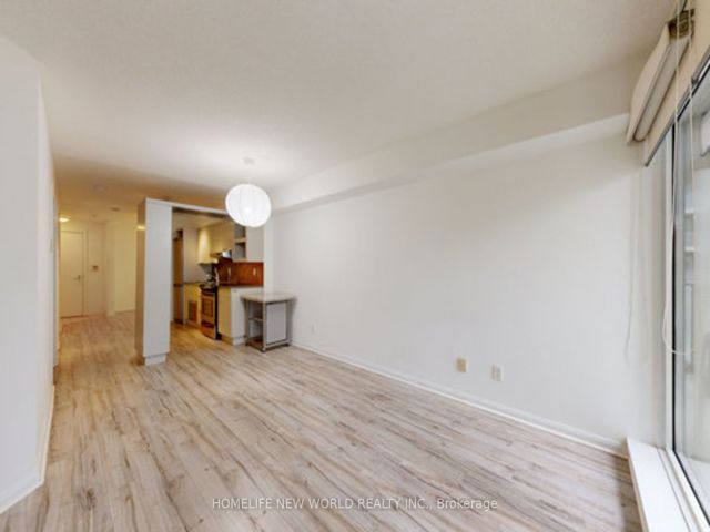 752 - 111 Elizabeth St