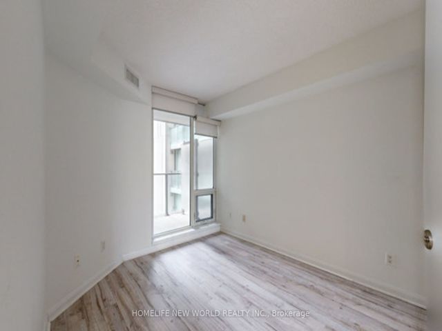 752 - 111 Elizabeth St