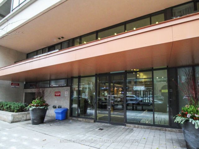 752 - 111 Elizabeth St