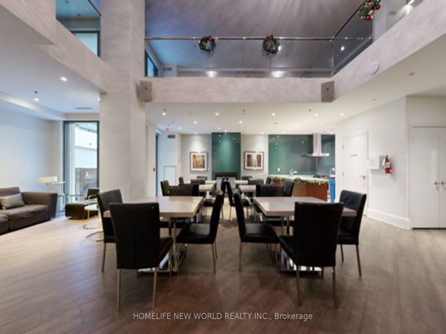 752 - 111 Elizabeth St