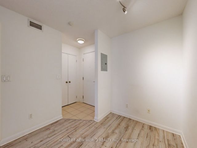 752 - 111 Elizabeth St