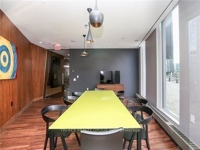 2702 - 75 Queens Wharf Rd