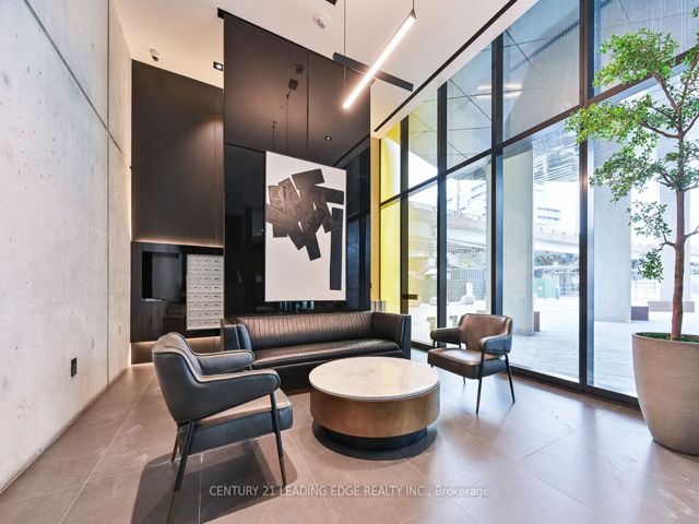 610 - 21 Lawren Harris Sq