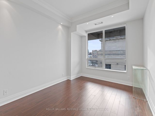 203 - 20 Scrivener Sq