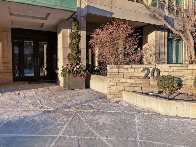 203 - 20 Scrivener Sq