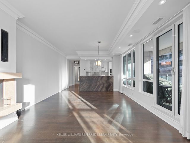 203 - 20 Scrivener Sq