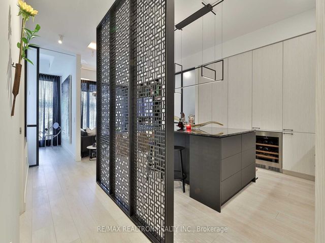 419 - 505 Richmond St W