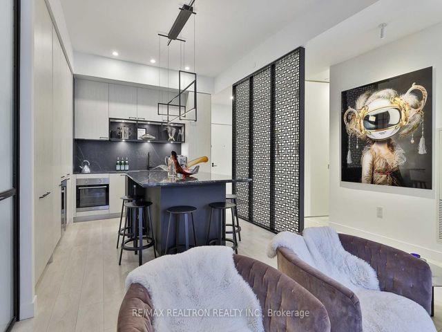 419 - 505 Richmond St W