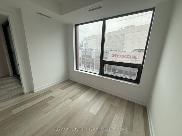 222 - 28 Eastern Ave