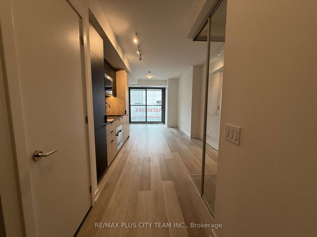 222 - 28 Eastern Ave