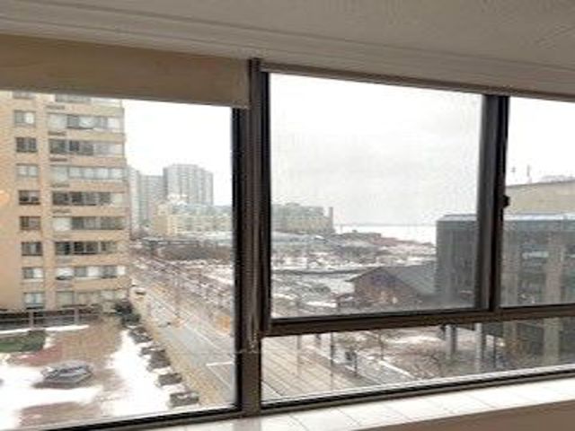 801 - 270 Queens Quay Blvd W