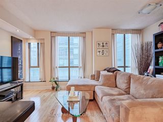 601 - 40 Scollard St