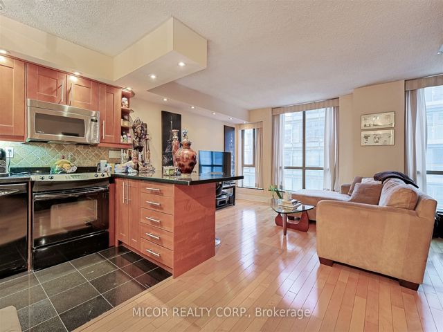 601 - 40 Scollard St