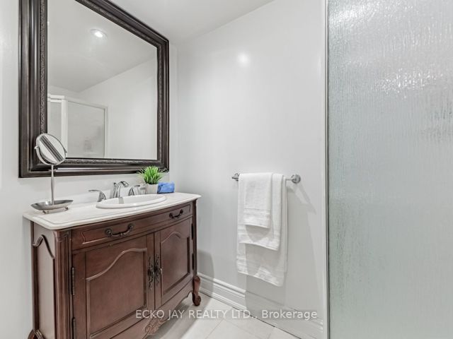 17 - 90 George Henry Blvd