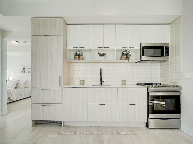 S808 - 180 Mill St