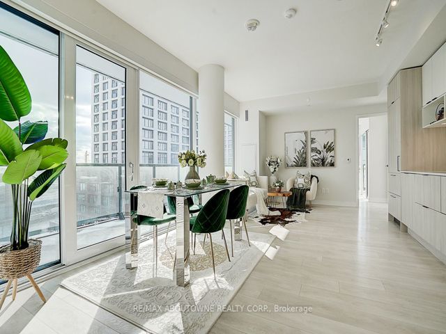 S808 - 180 Mill St