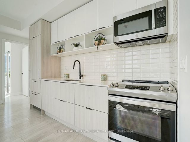 S808 - 180 Mill St