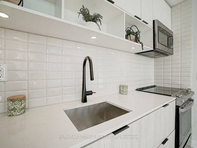 S808 - 180 Mill St