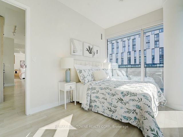 S808 - 180 Mill St