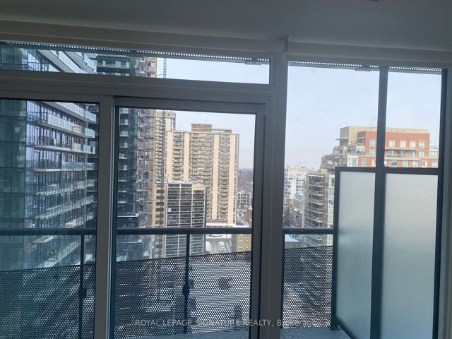 1407 - 117 Broadway Ave