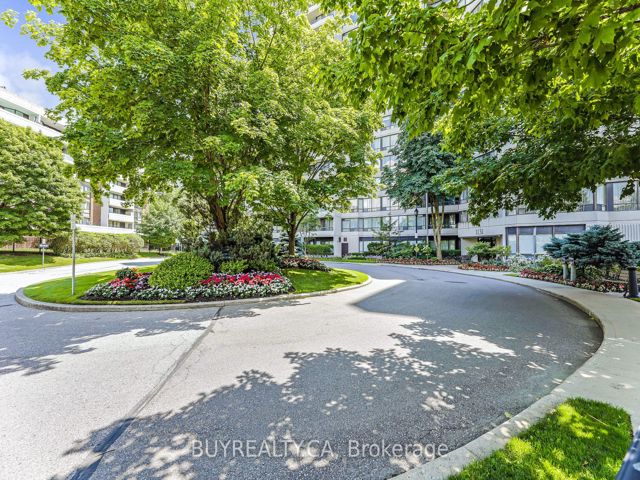 410 - 1131 Steeles Ave W