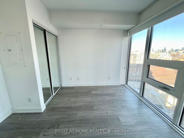 821 - 19 Western Battery Rd