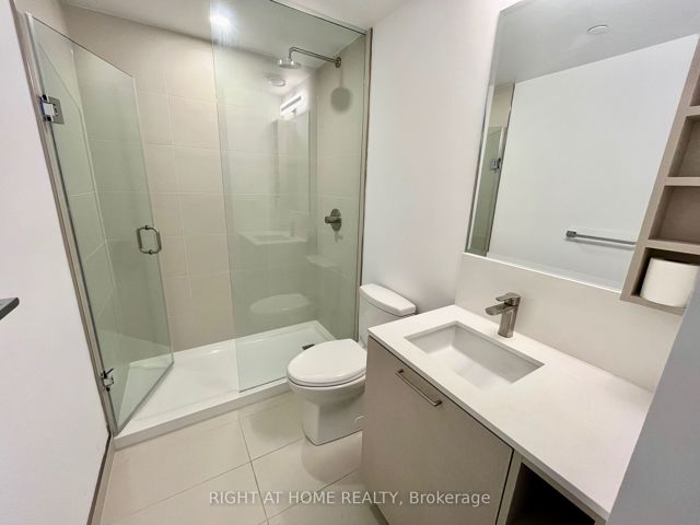 821 - 19 Western Battery Rd