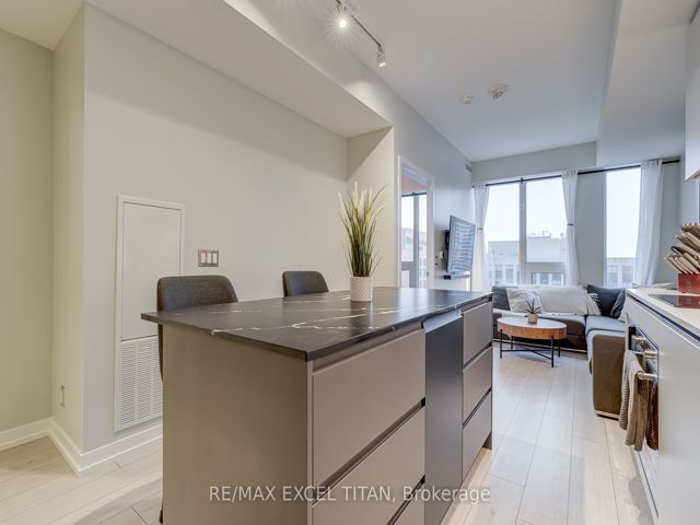 2112 - 55 Mercer St