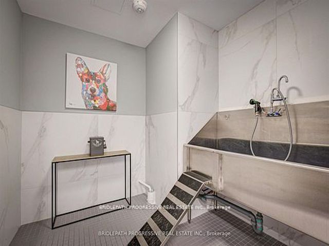 401 - 3 Southvale Dr