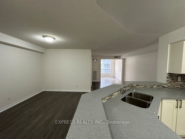 307 - 152 St Patrick St