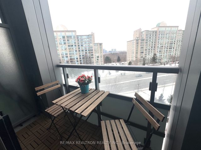 705 - 18 Graydon Hall Dr