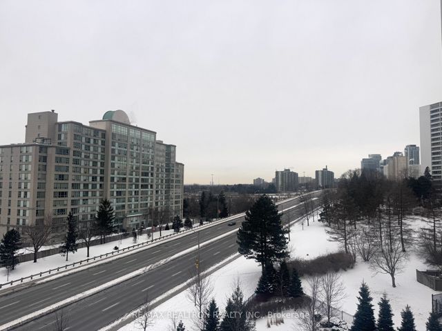 705 - 18 Graydon Hall Dr