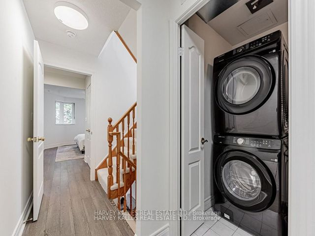 TH122 - 5418 Yonge St