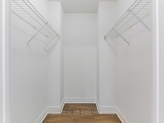 TH122 - 5418 Yonge St
