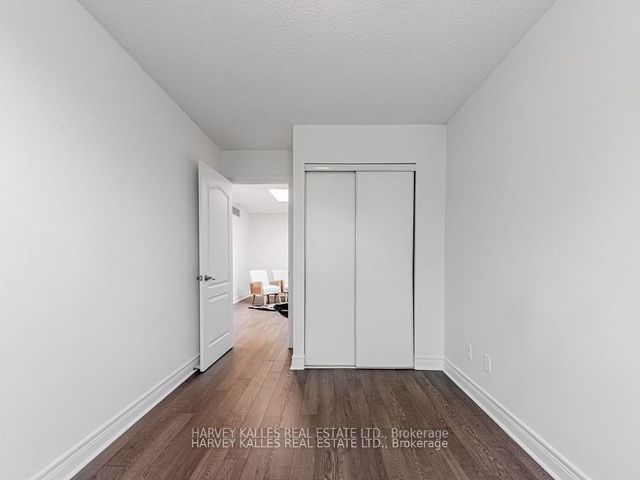 TH122 - 5418 Yonge St