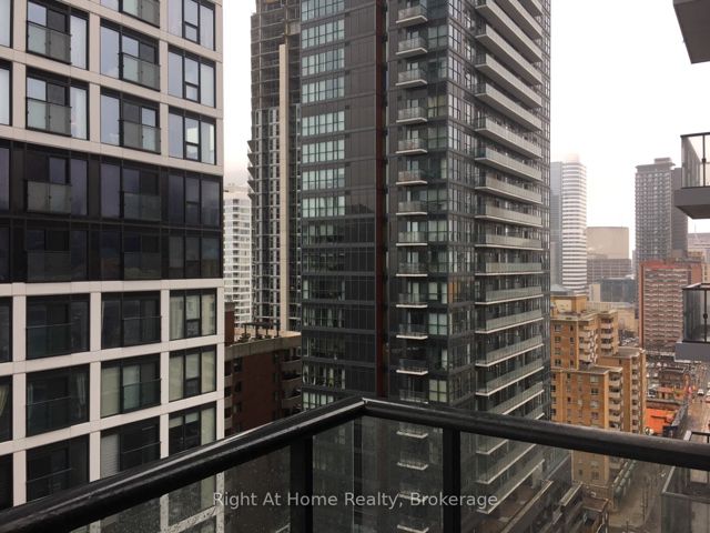 1818 - 251 Jarvis St