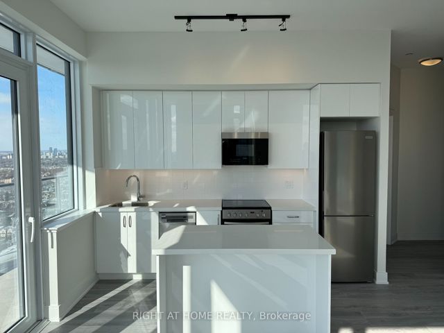 PH03 - 15 Ellerslie Ave