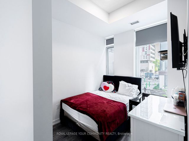 201 - 34 Tubman Ave