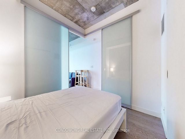 1410 - 111 Bathurst St