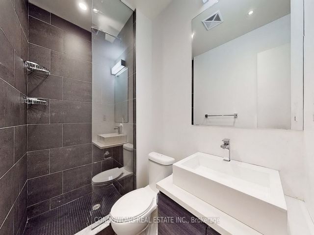 1410 - 111 Bathurst St